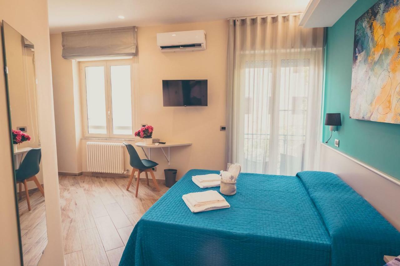 Oltre Il Mare Guest House Gaeta Exterior photo